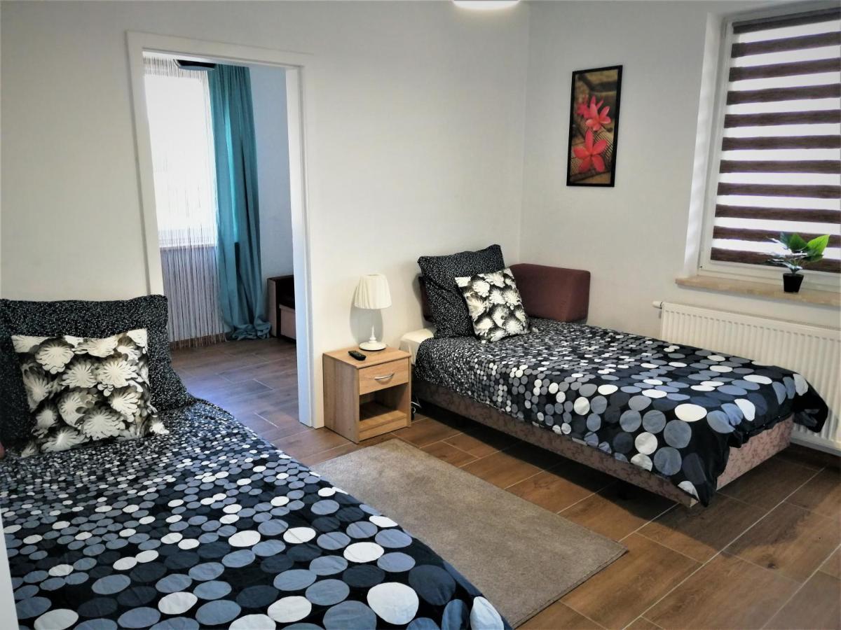 Pokoje - Studio Gliwice I Przy Onkologii Bagian luar foto