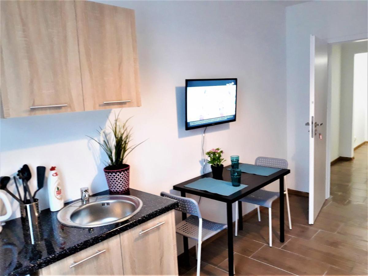 Pokoje - Studio Gliwice I Przy Onkologii Bagian luar foto