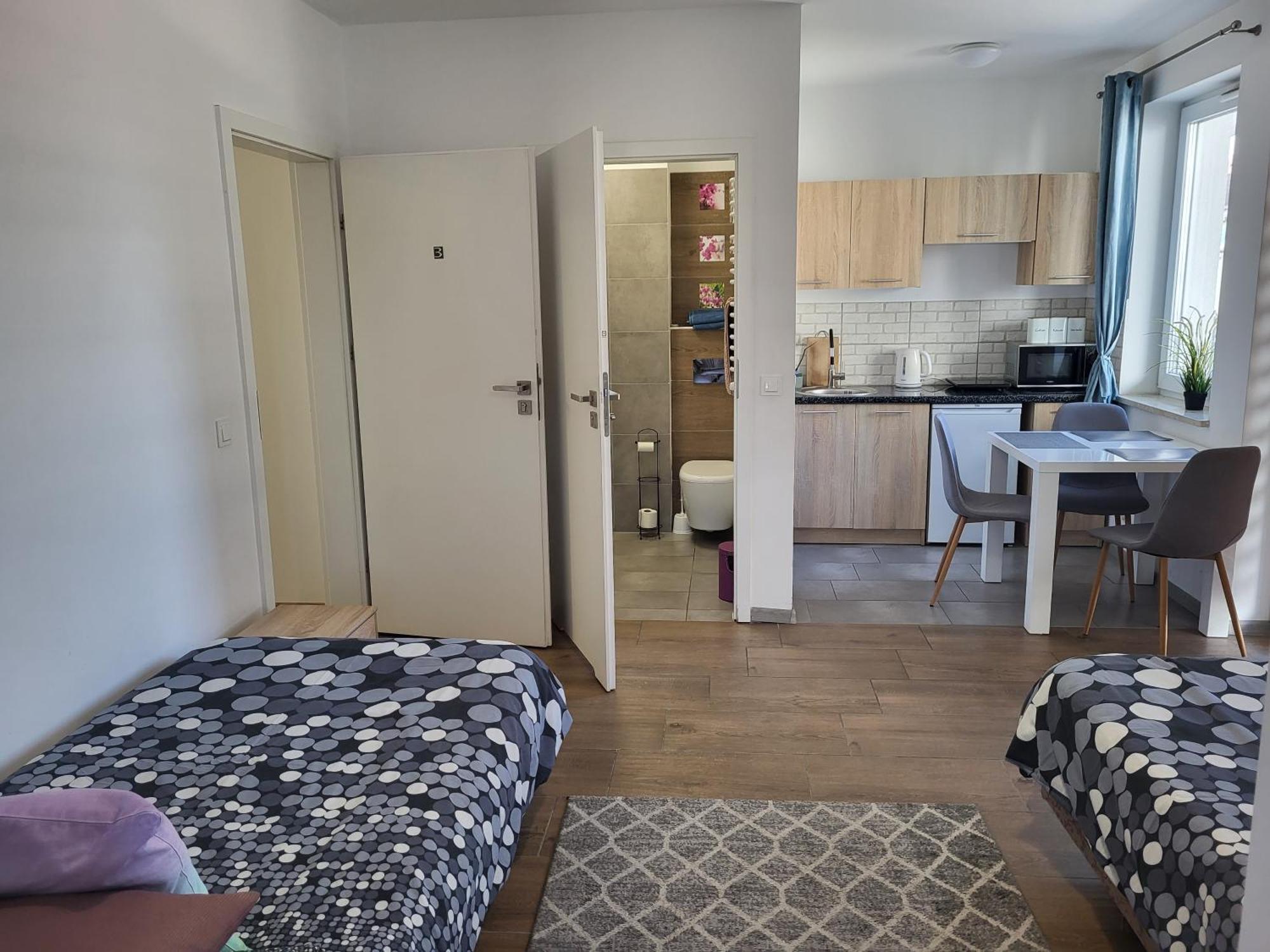 Pokoje - Studio Gliwice I Przy Onkologii Bagian luar foto