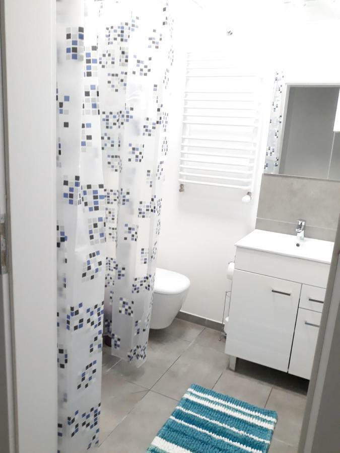 Pokoje - Studio Gliwice I Przy Onkologii Bagian luar foto